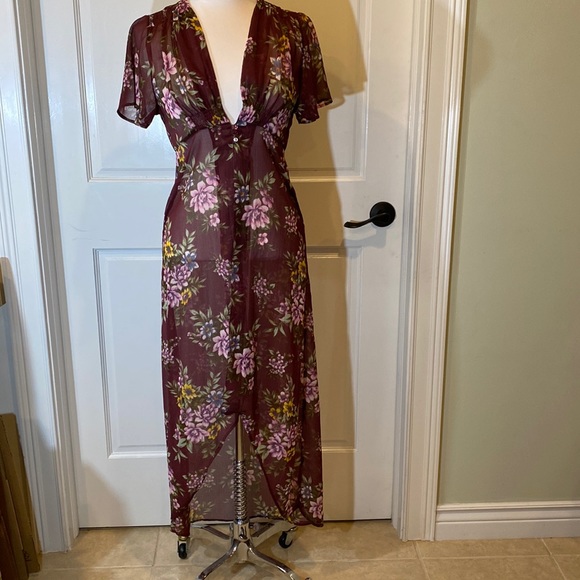 AE Smocked Floral “Kimono” - Picture 1 of 4
